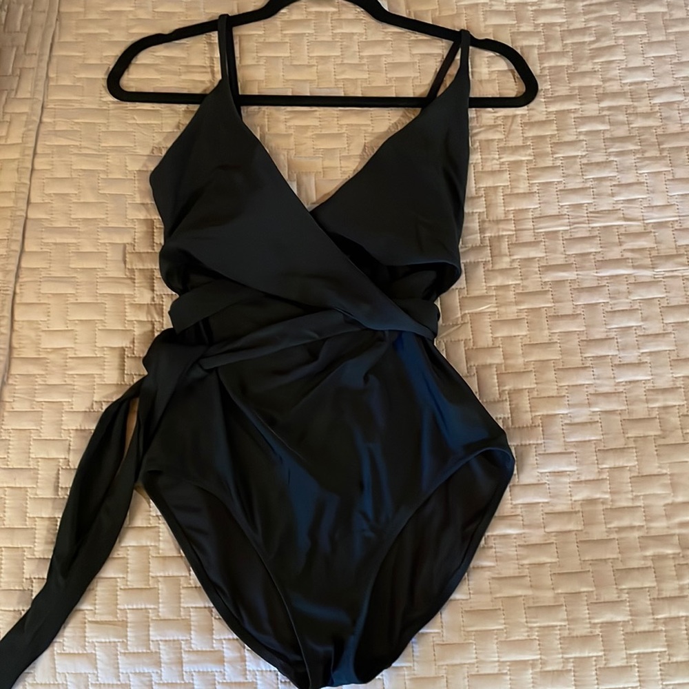 Aerie, Like New, Women’s Black One Piece Wrap Bathing Suit, Size Medium Long